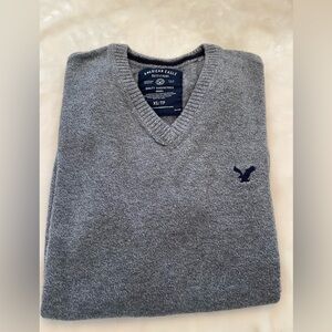 Like New! American Eagle Men’s XS Grey Sweater